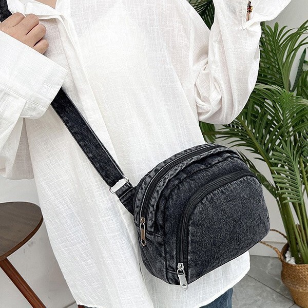 Washed denim crossbody bag for women, large capacity denim shoulder bag, fashionable and trendy denim bag Washed denim crossbody bag for women, large capacity denim shoulder bag, fashionable and trendy denim bag