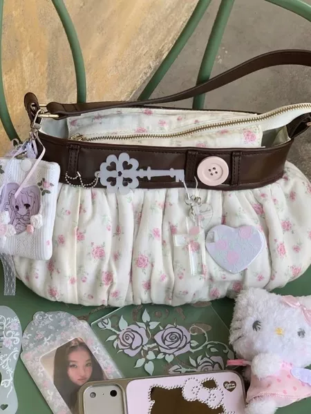 Vintage-style floral print shoulder bag, handheld, underarm bag, small floral pattern, exquisite Korean design, trendy and stylish women's bag