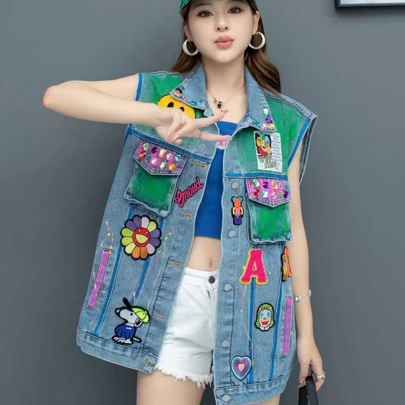 Marca de moda tailandesa primavera y verano 2024 nuevo chaleco de vaqueros sin mangas de la industria pesada de graffiti personalidad de abrazadera de caballo abrigo de moda transfronteriza