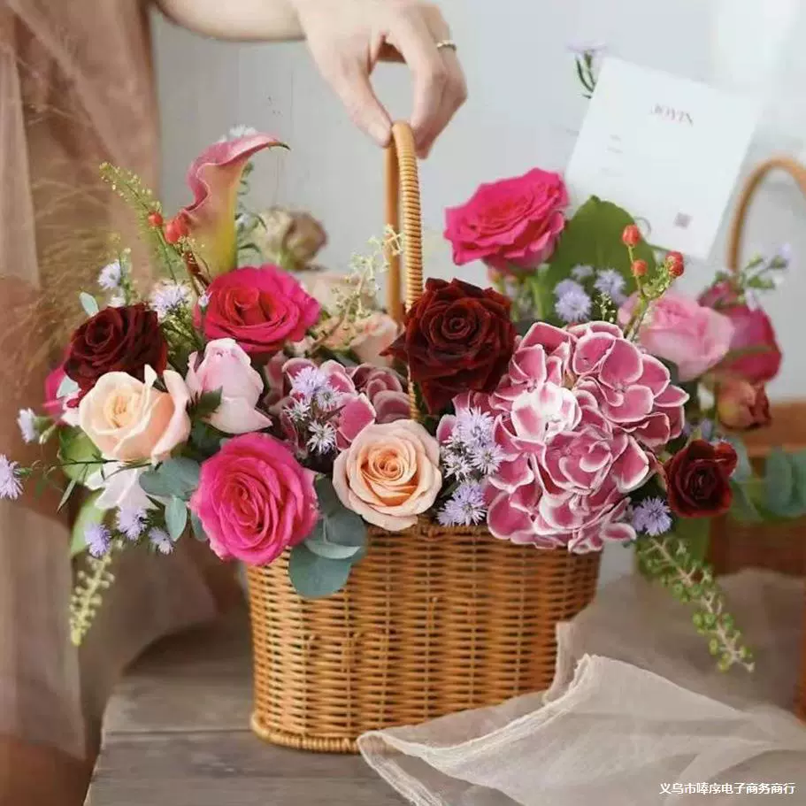 Woven basket flower-shaped, handheld flowerpot