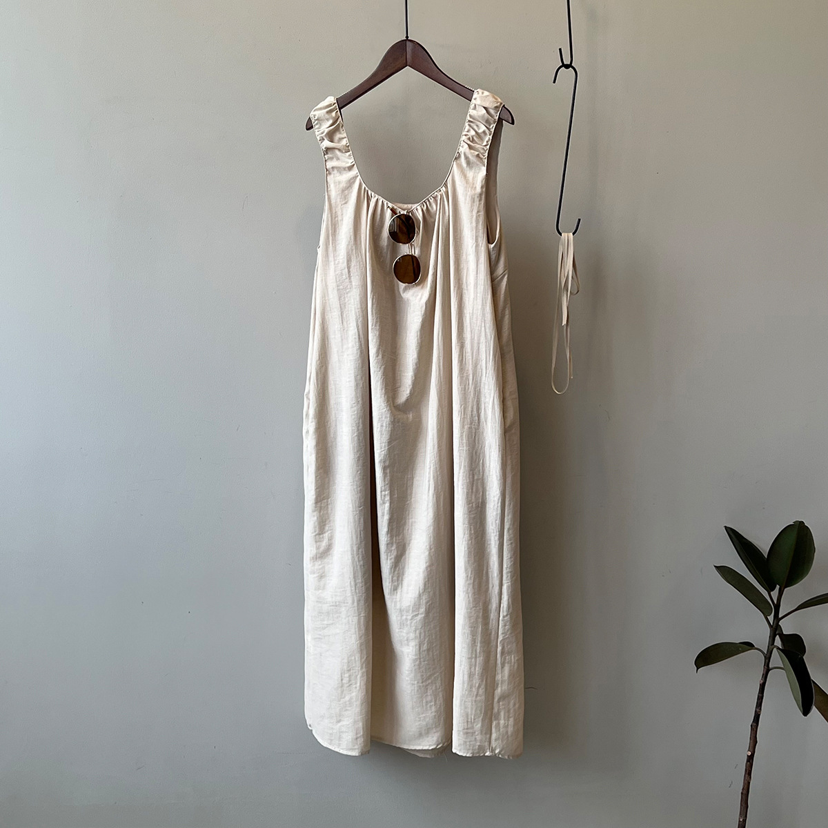 Design Sleeveless Dress Summer Lace up U Neck Backless Mid Length Vest Dress 13 Design Sleeveless Dress Summer Lace up U Neck Backless Mid Length Vest Dress