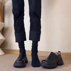羊皮版 ~ レトロな厚い底のビスケットの底の楽福の靴の女性の英倫の風の深い口の1足は丸い頭の小さい靴を漕ぎます。