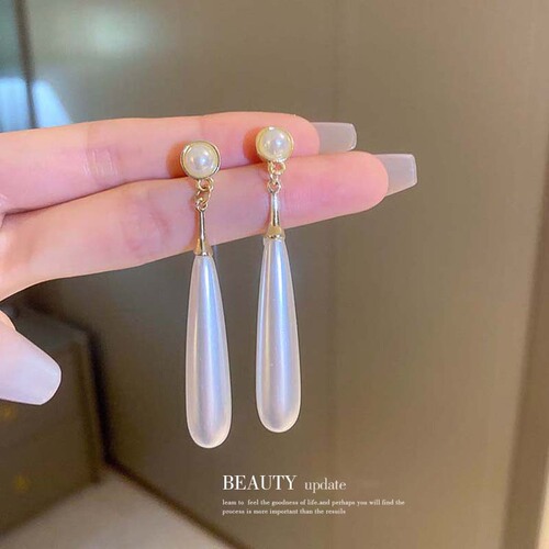 Silver Needle French Retro Baroque Pearl Flower Tassel Earrings Fashion Personalized Earrings Niche High-end Earrings