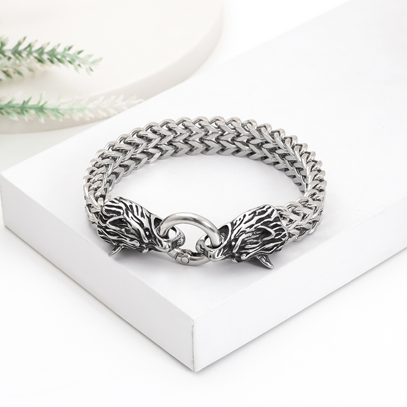 Cross-border e-commerce jewelry Nordic style Viking series stainless steel double wolf head double-layer bracelet domineering men's bracelet Cross-border e-commerce jewelry Nordic style Viking series stainless steel double wolf head double-layer bracelet domineering men's bracelet