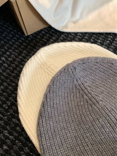 CK letter wool hat Couples fashion brand melon leather hat Women's handsome warm autumn and winter trend letter knitted hat