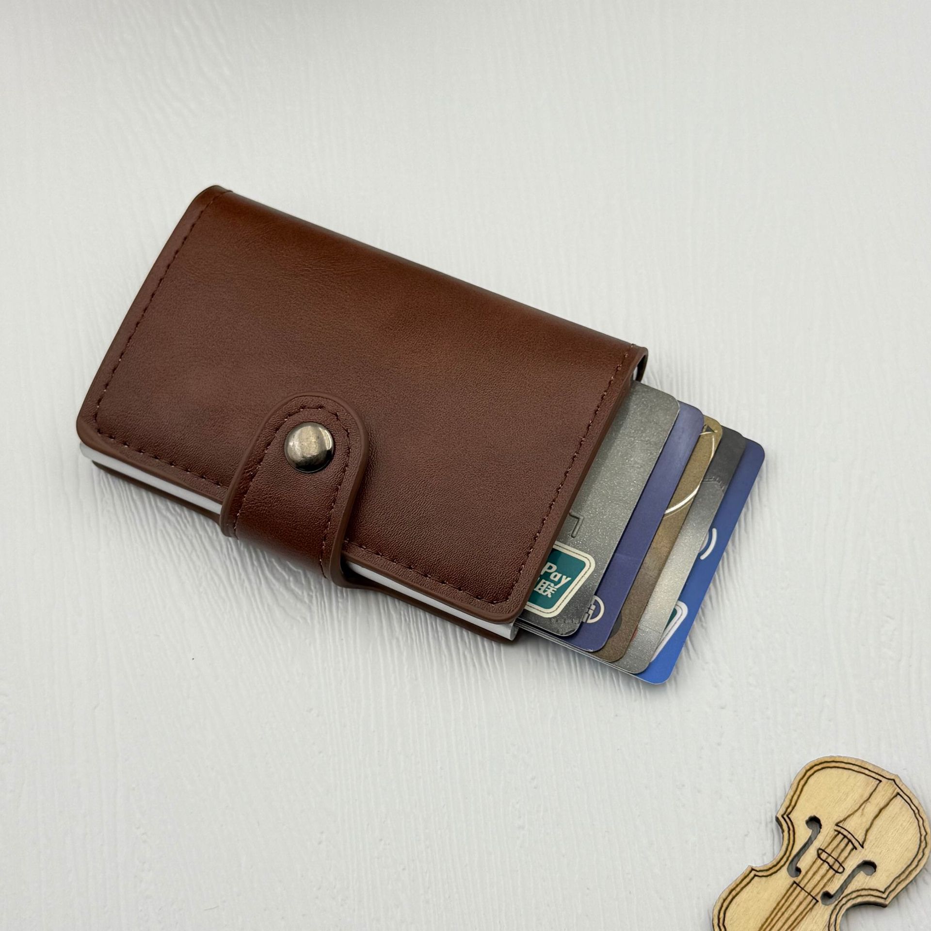 Venta directa de fábrica paquete de tarjetas RFID almacenamiento de documentos cepillo antirrobo transfronterizo Amazon producto explosivo caja de tarjetas de aleación de aluminio billetera pequeña