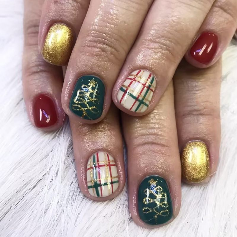 Christmas Wear Armor Short Gright Face Contrast Color Nail Art suit Christmas Tree Striped False Nail 24 Pressing Nail Christmas Wear Armor Short Gright Face Contrast Color Nail Art suit Christmas Tree Striped False Nail 24 Pressing Nail