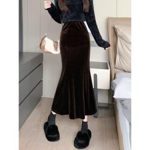 Black Velvet Half-Skirt for Women - Autumn/Winter Thicker Padded High-Waisted Slimming Medium Length A-Line Bustle Fish-Tail Skirt
