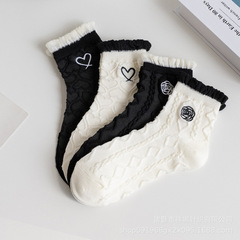 襪子女春夏季薄款黑白色花邊襪子短筒日系刺繡愛心山茶花ins潮