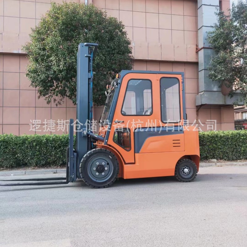 全封闭平衡重电动叉车3吨驾驶室暖风四轮座驾式新能源电瓶堆垛车