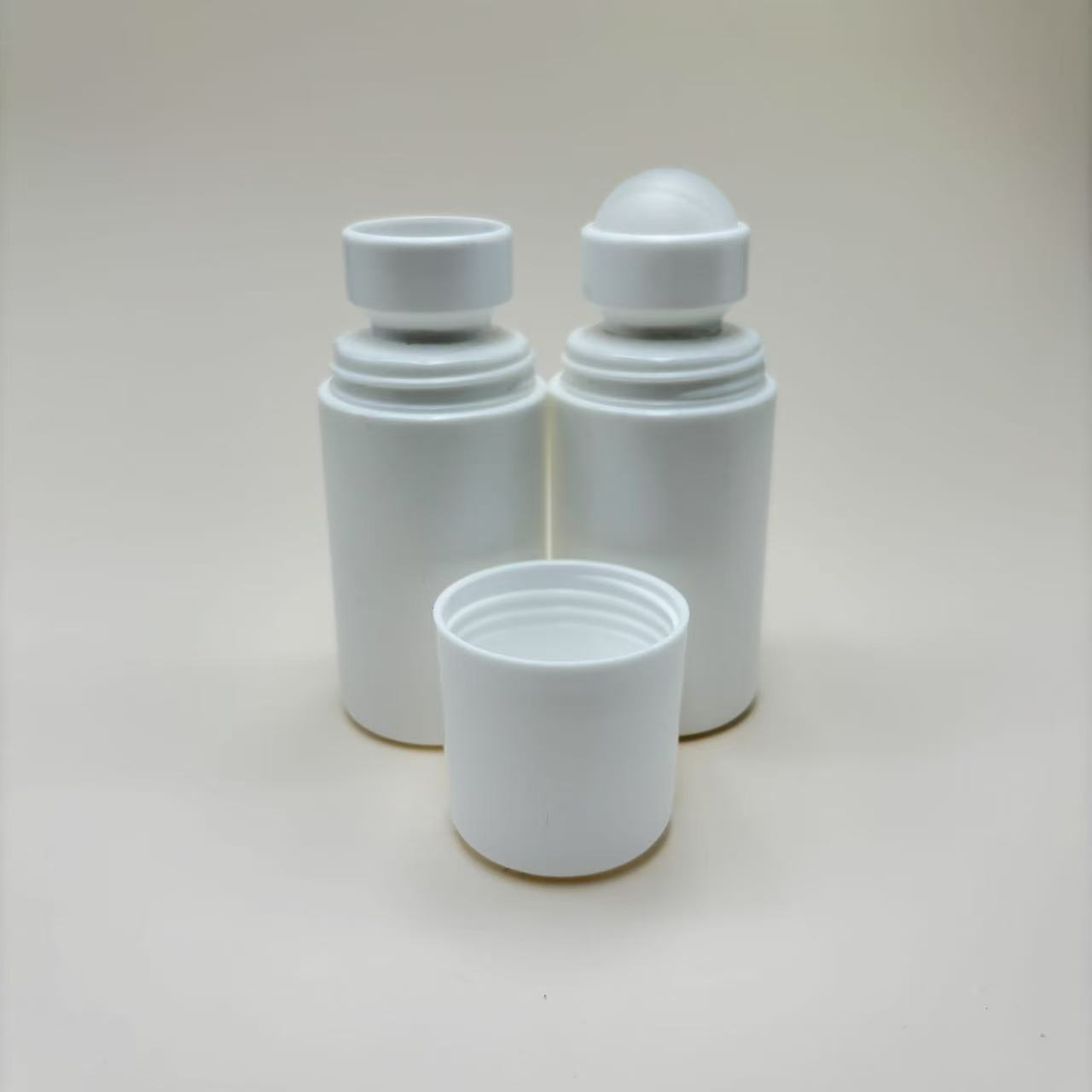Material PE 50ml botella de bola de tapa plana gran cantidad de fábrica de stock de gran ventaja líquido suave image 4