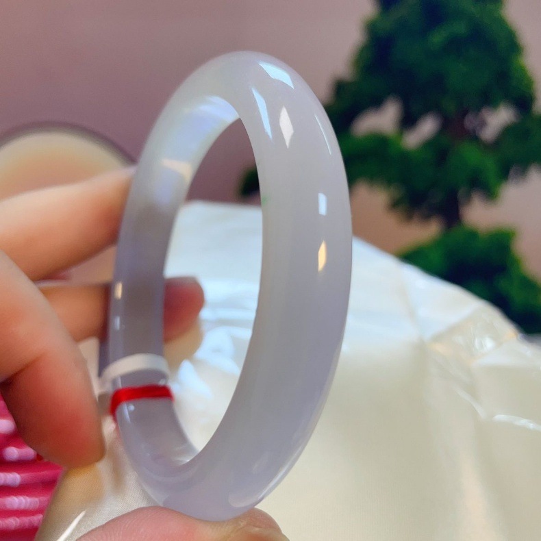 Vòng tay ngọc bích trắng tự nhiên có giấy chứng nhận, mịn màng tinh tế chi tiết 1