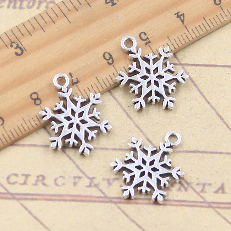 Ancient Silver Snowflake DIY Jewelry Accessories Pendant Charm Necklace Bracelet Pendant Ancient Silver Snowflake DIY Jewelry Accessories Pendant Charm Necklace Bracelet Pendant