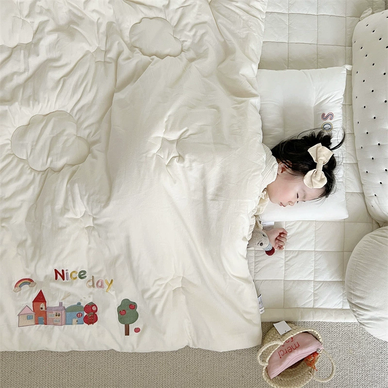 Vista en tamaño infantil para cama