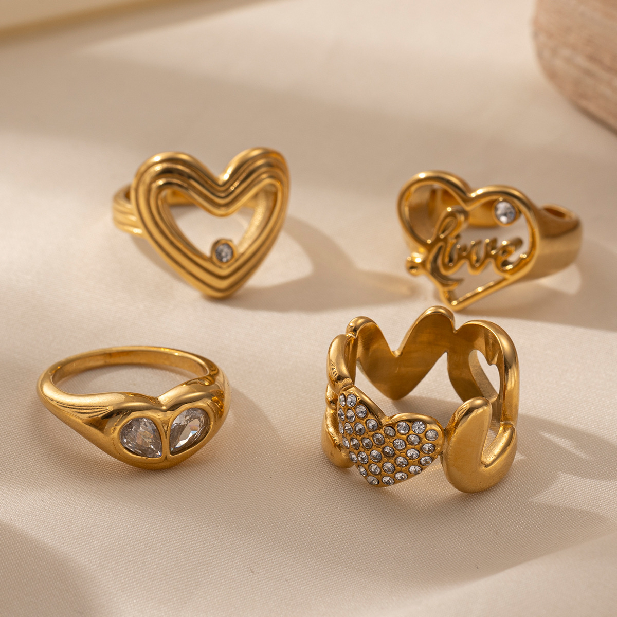 Anillo de acero inoxidable TENA Europa y América lujo ligero de lujo de moda de alto nivel amor abierto anillo de acero de titanio no se desvanece joyería