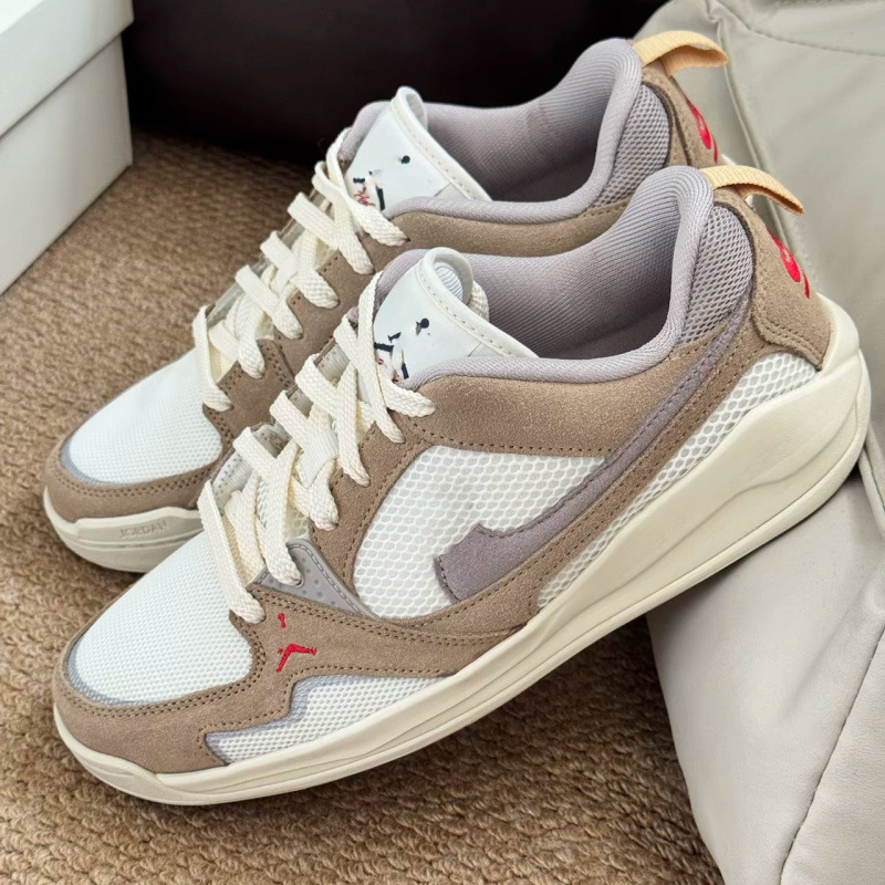 Original Cmft Era Year of the Horse Limited Edition New Year and Christmas Low-Top Basketball Shoes for Men and Women Couples Aj Red Sports Sneakers