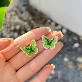 轻奢高级感独特小众绿晶石蝴蝶耳钉女夏天耳环耳饰2025新款爆款