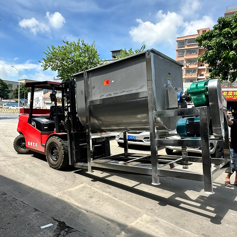 Mezcladora horizontal de acero inoxidable mezcladora de polvo granular de alimentos y químicos mezcladora de doble tornillo mezcla de carne procesamiento
