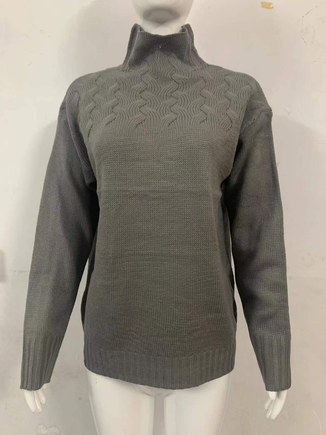Maglione a maniche lunghe con collo alto e dettagli in maglia a trecce alla moda per donna_voghion.com