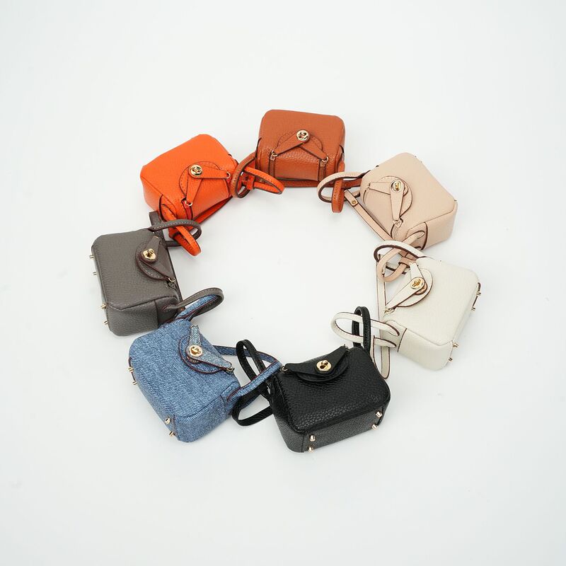 H Mini Lindi Bag Pendant Chain Bag Cute Car Ornaments Keychain Hanging Creative Bluetooth Headset Bag n