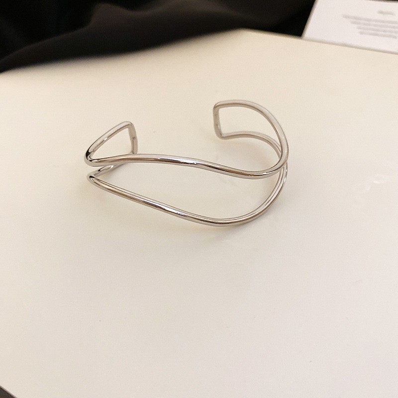 冷たい風のシンプルな金属の格子縞のブレスレット欧米の越境する新型の手環の小さい大衆のファッションの高級感の手飾りの卸売り|undefined