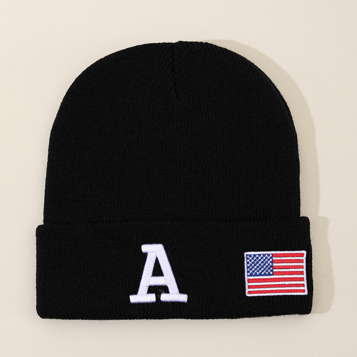 Bonnet brodé vintage américain – Motif lettres et drapeaux audacieux, style streetwear unisexe, bonnet d'hiver en acrylique doux pour hommes et femmes. Bonnet chaud_voghion.com