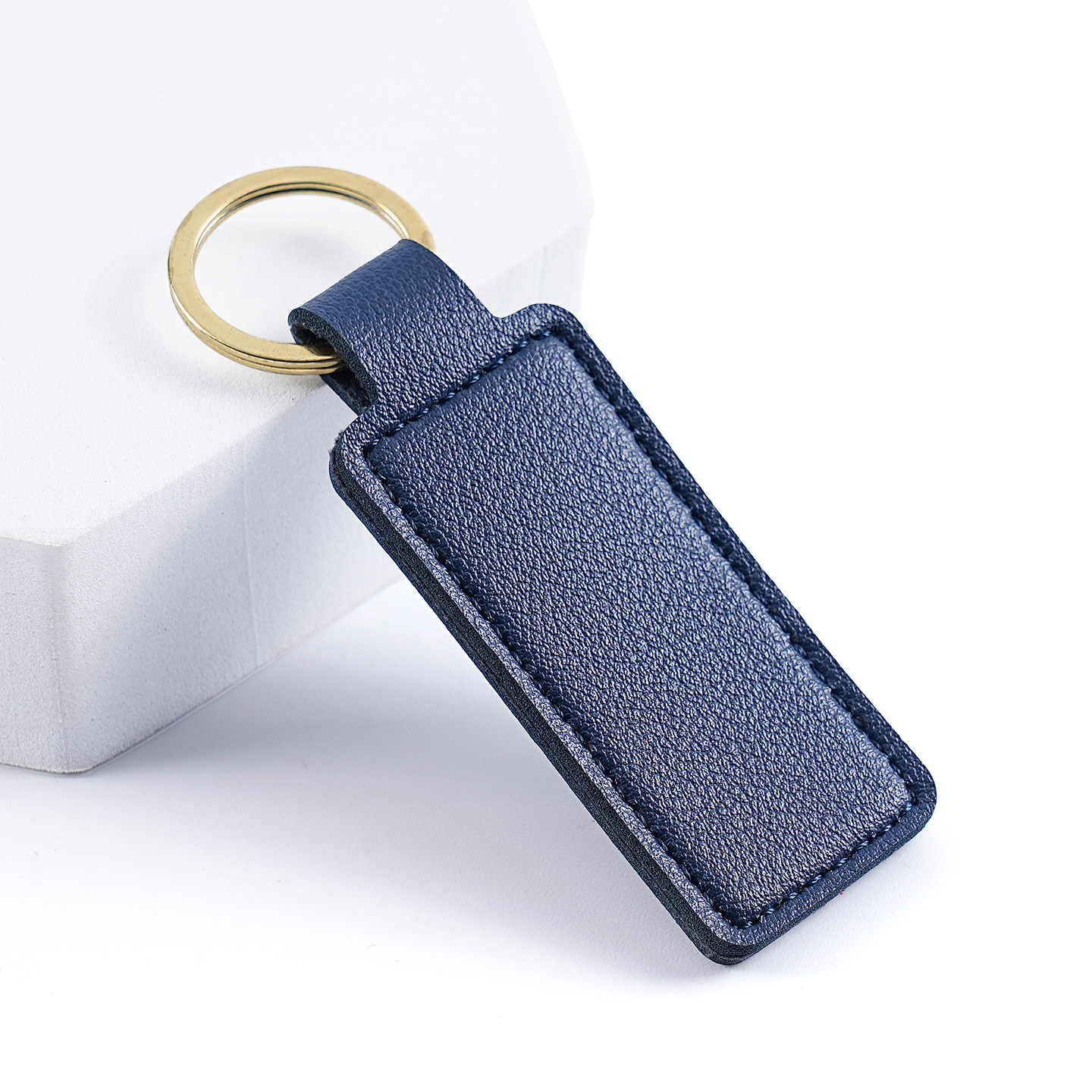 Keychain de cuero pu transfronterizo estilo simple hebilla cuadrada logotipo de impresión colgante de cuero llavero para hombres y mujeres