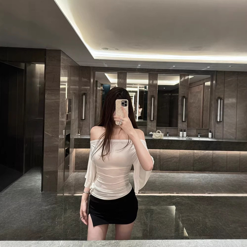 Ice-Colored Milk Tea-Toned Off-Shoulder Flared Sleeve Crop Top with High Elasticity, One-Piece Pure Desire Style Stunning T-Shirt for Women
