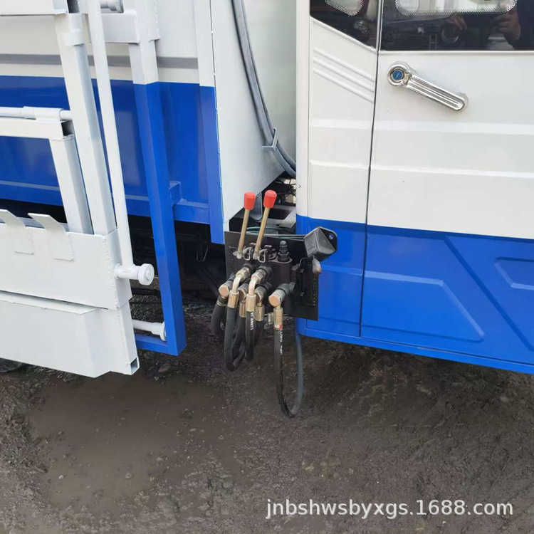 Fully Enclosed Three-Wheel Side-Mounted Bucket Garbage Truck Community Property Durability Self-Loading Dump Transfer Truck Hydraulic Garbage Truck