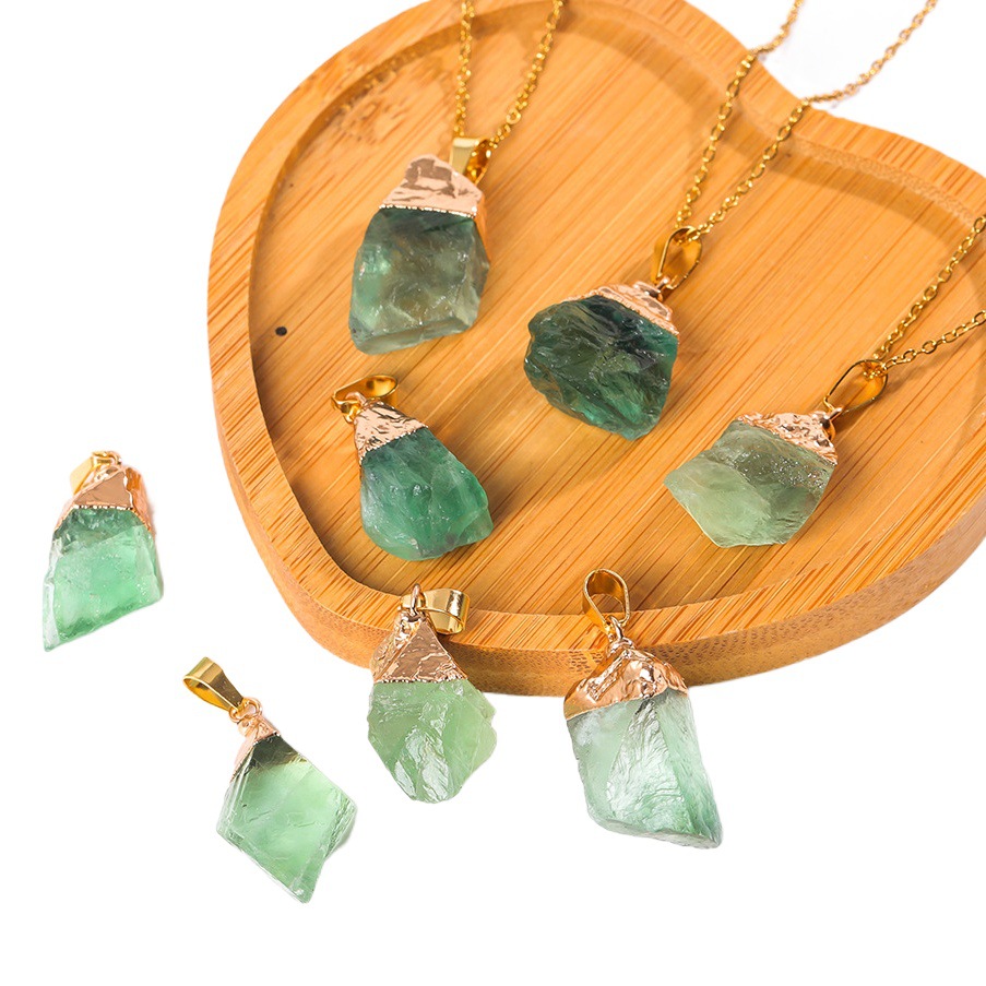 European and American Natural Luminous Stone Pendants, Irregular Luminous Crystal Clusters, Raw Stone Necklaces, Crystal Gravel Jewelry Accessories, Cross-Border