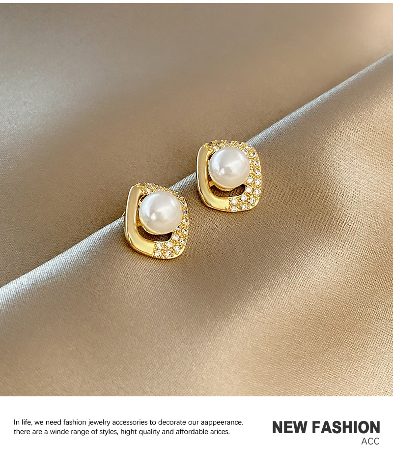 Südkorea Dongda Mode Geometrische Ohrringe Mit Mikro-intarsien Zirkon Perlen Ohrringe Weibliche Persönlichkeit Design Ohrschmuck display picture 7
