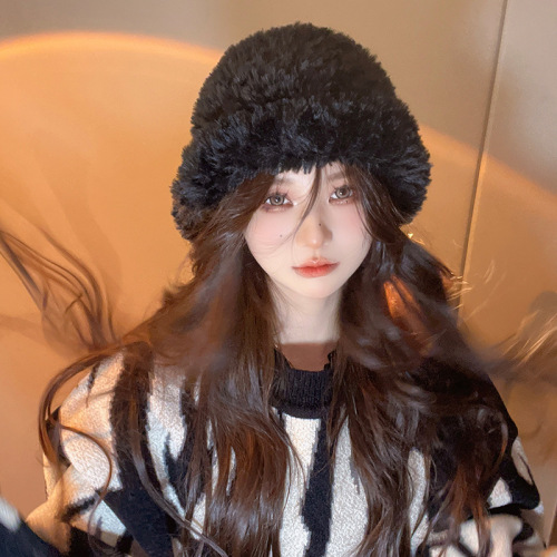 Pure Color Fleece Knitted Hat for Girls, New Style for Autumn and Winter, Large Circumference to Make Face Look Smaller, Warm and Ear-Protecting Knitted Hat