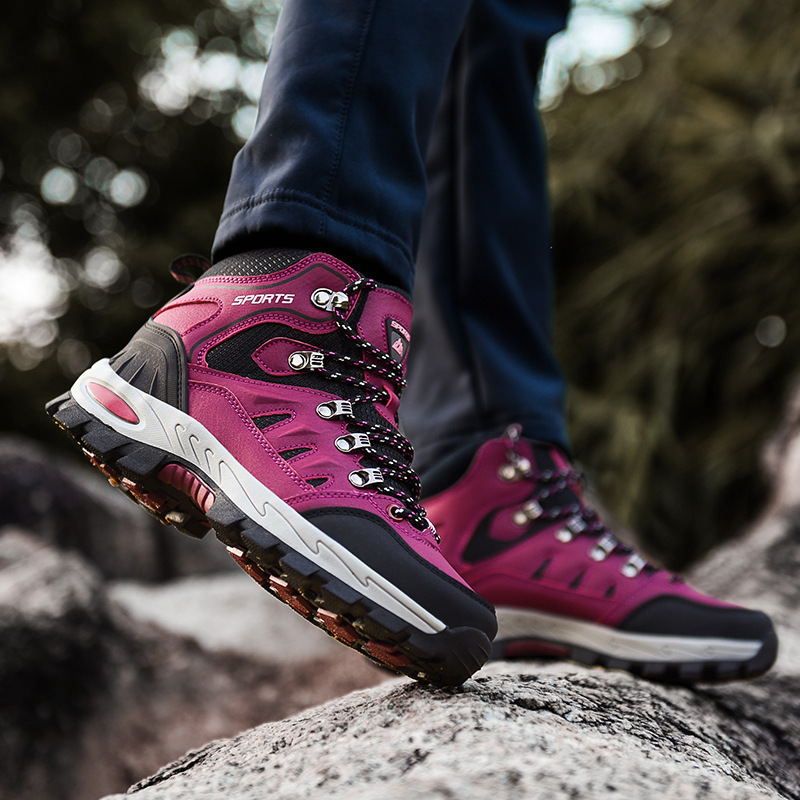 Fashionable climbing off-road sneakers platform