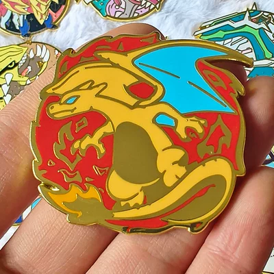 Yaxa sancaqları: Pokémon Brooch, Pet Elf - a23-red-fire-dragon