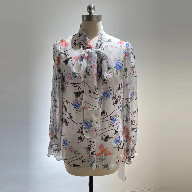 레이스 업 네크 라인 버튼 스타일-푸른 꽃 덩굴