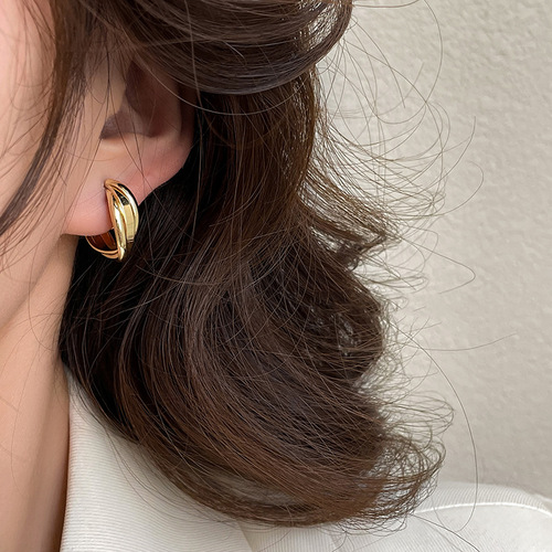 交叉弧形耳环女欧美设计高级感气质独特设计耳饰无耳洞蚊香盘耳夹