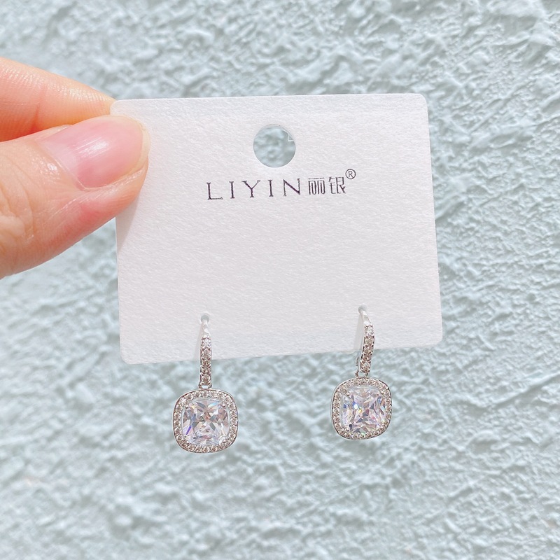Liyin/Libeliying ヨーロッパとアメリカのファッション幾何学的なスクエアフラッシュジルコンレディースハイエンドで雰囲気のあるフルダイヤモンド多用途セット|undefined