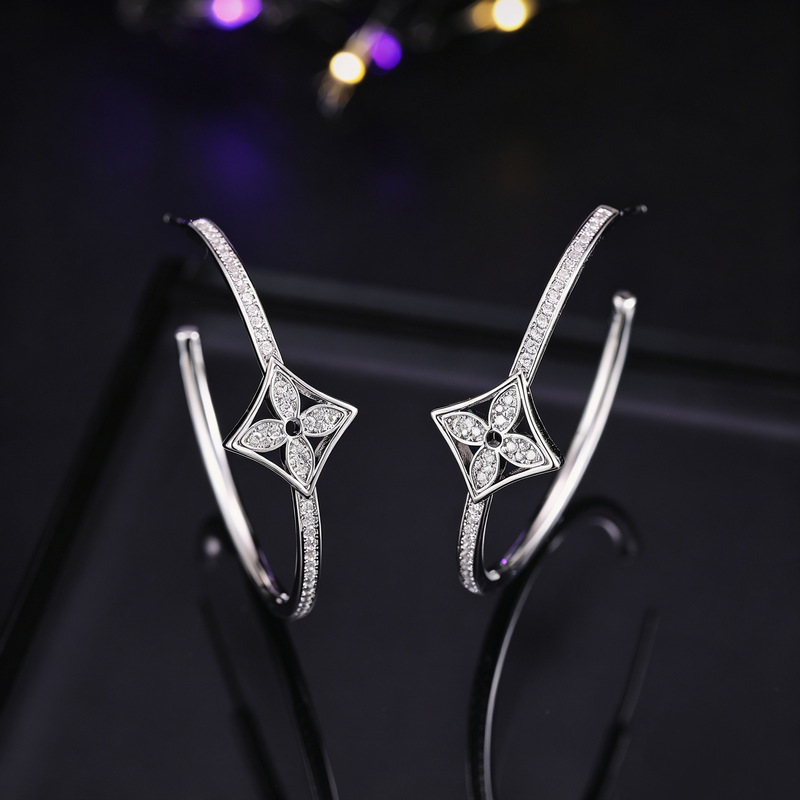 New Fashionable and Versatile Classic Full-Diamond Hoop Earrings with a Light Luxury Feel, High-End Style, Simple and Unique Hoop Earrings