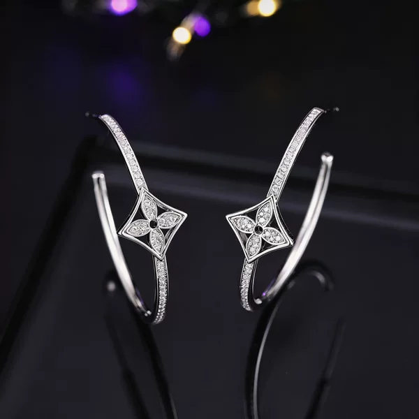 New Fashionable and Versatile Classic Full-Diamond Hoop Earrings with a Light Luxury Feel, High-End Style, Simple and Unique Hoop Earrings