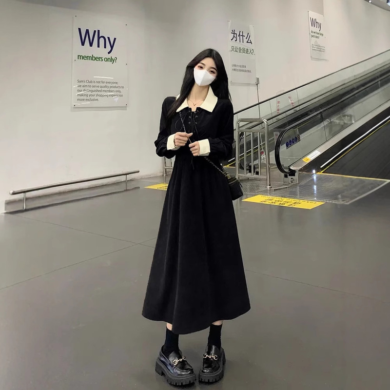 2024大きいサイズの婦人服の独特なレトロな色の小さい黒いスカートは腰を収めてやせています。|undefined