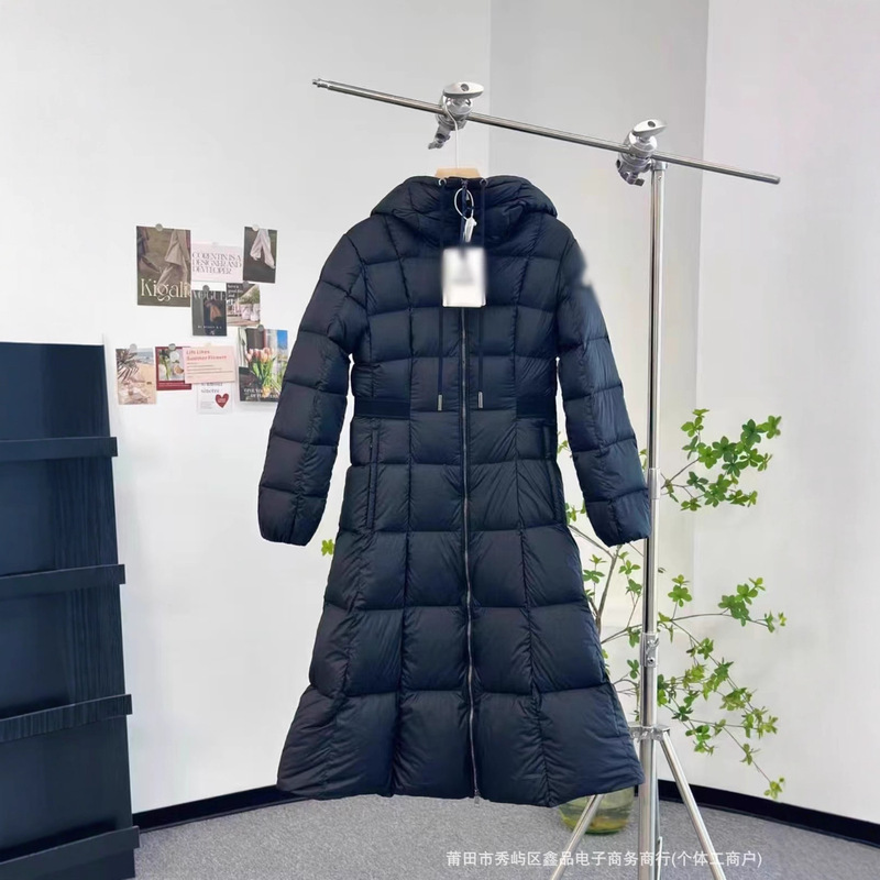高品质新款蒙家羽绒服在逃公主加长款收腰连帽外套女冬季气质通勤|undefined
