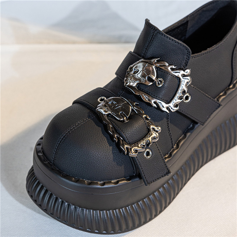 2025 nueva marca de moda caliente con base gruesa cabeza redonda dulce y cool zapatos de mujer punk muffin zapatos deportivos japoneses casuales