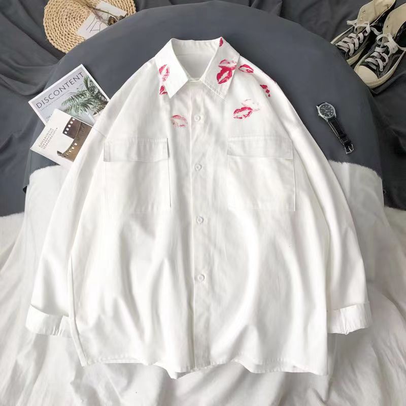 Camisa blanca de manga larga con estampado de labios para hombres y mujeres camisa suelta de moda perezosa de alto grado de diseño de nicho delgado de verano