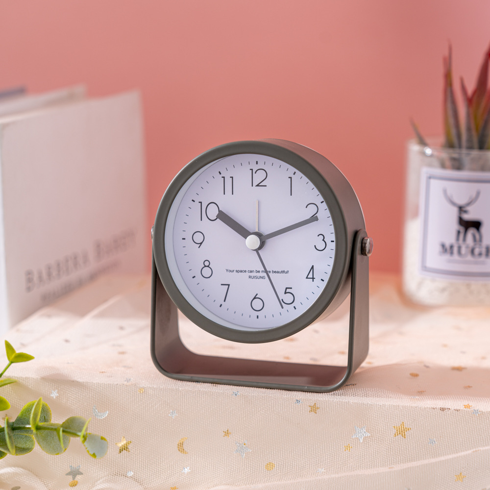 Factoria directa reloj de metal despertador silencioso simple para niños y estudiantes especial reloj de aluminio coreano atmósfera