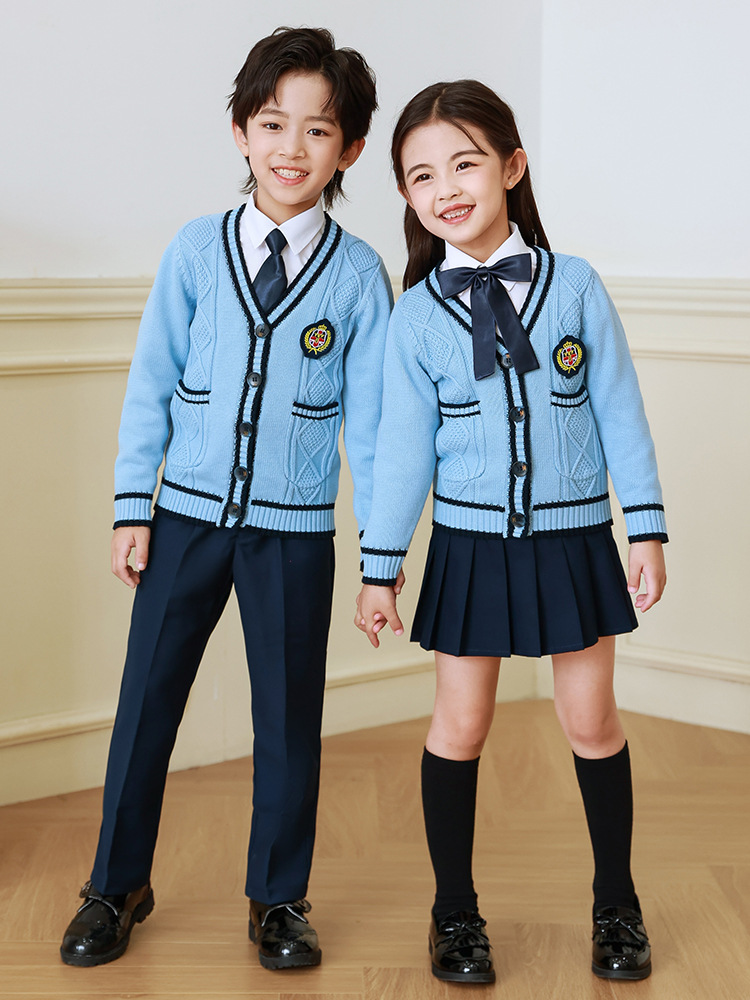 Uniforme escolar para estudiantes de primaria primavera y otoño ropa de clase de estilo universitario traje cardigan de estilo coreano para niños Jardín de Infantes de tres piezas británico Ropa de jardín