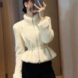 欧货小个子时尚洋气小众轻奢感韩系小香风白色毛绒外套秋季女