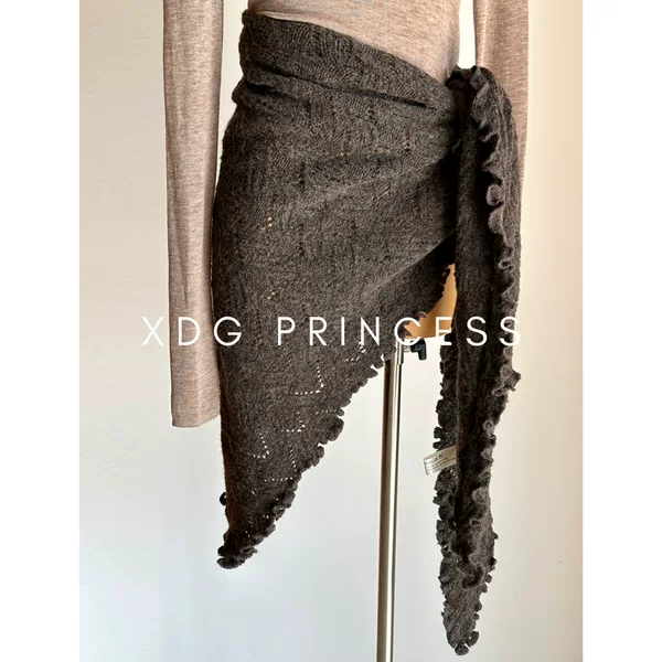 Exported to South Korea ~ Wool Triangle Scarf for Women in Winter, Layered with Butt Curtain Girdle, High-End Scarf, Shawl, Travel Gift