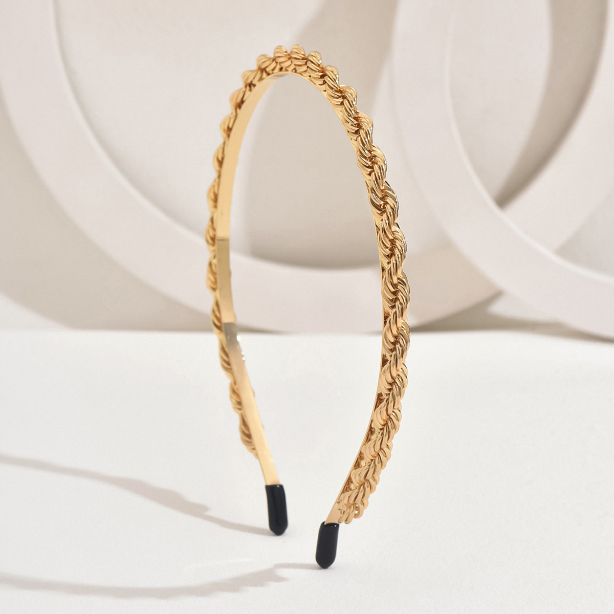 Europa y América tendencia nueva cadena de torsión de alta calidad metal banda de cabello sitio oficial de la misma moda cadena de torsión banda de cabello adornamiento para el cabello