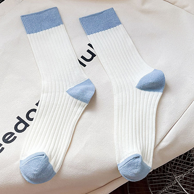 Otoño e Invierno nuevas mujeres de contraste de color doble aguja calcetines de algodón poco Libro Rojo ins calcetines de moda japonés simple pila media pantorrilla calcetines Casuales