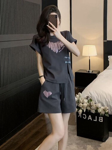 New Chinese style summer suit for women 2025 new style casual loose Internet celebrity fried street short-sleeved shorts two-piece trendy set